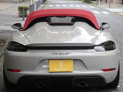 PORSCHE 718 SPYDER - 6
