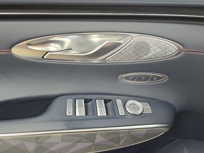 2021 Genesis GV70 — миниатюра 30