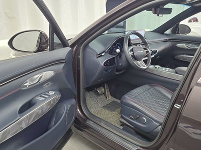 2021 Genesis GV70 — миниатюра 13