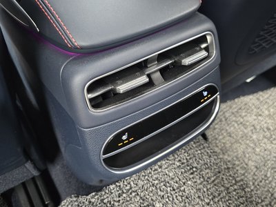 2021 Genesis GV70 — миниатюра 24