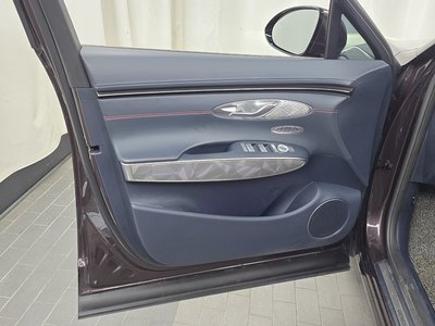 2021 Genesis GV70 — миниатюра 14