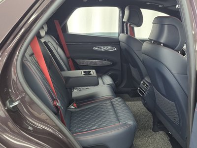 2021 Genesis GV70 — миниатюра 17