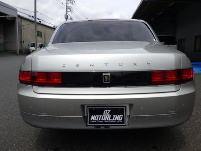 TOYOTA CENTURY - 10