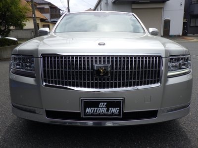 TOYOTA CENTURY - 9
