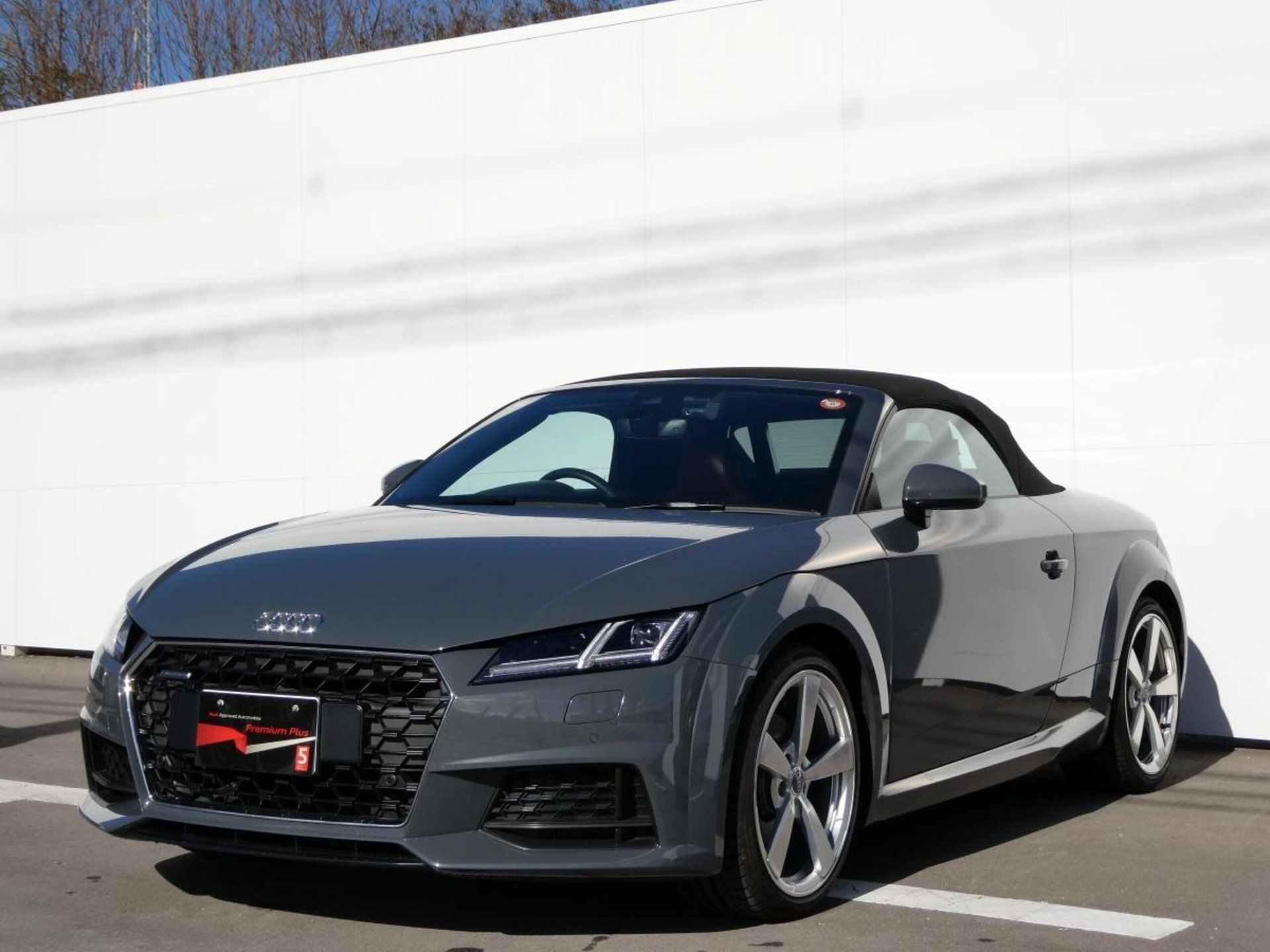 AUDI TT ROADSTER - View 1
