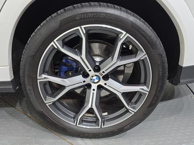 2023 BMW X6 photo 8