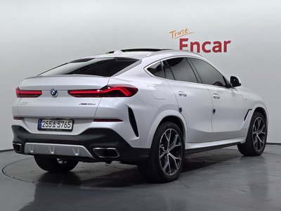 2023 BMW X6 photo 3