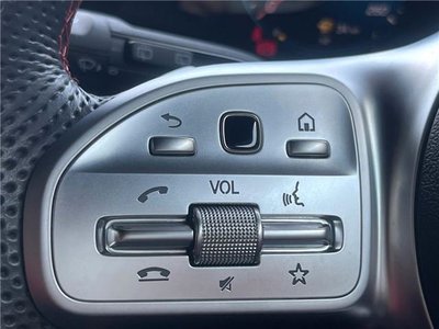 MERCEDES-BENZ GLB - 10