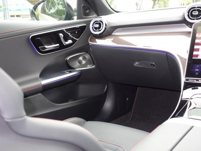 2024 Mercedes-BENZ C-CLASS AMG thumbnail 39