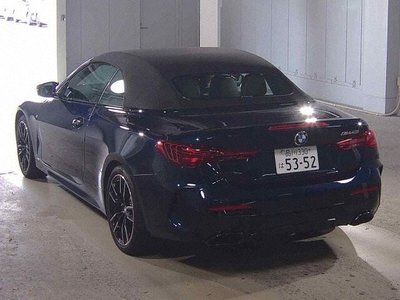 2025 BMW 4 SERIES photo 2