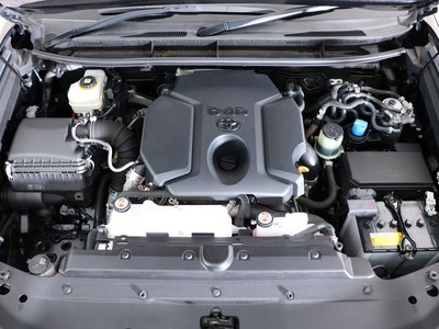TOYOTA LAND CRUISER - 10