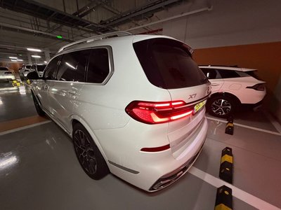 صورة 2 لـ 2025 BMW X7
