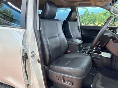 TOYOTA LAND CRUISER PRADO - 9