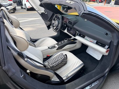MASERATI MC20 - 5
