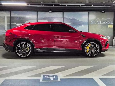 LAMBORGHINI URUS - 2