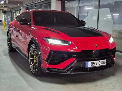 LAMBORGHINI URUS - 1