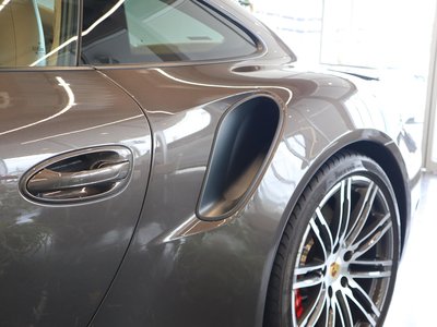 PORSCHE 911 - 8