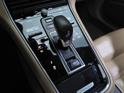 PORSCHE PANAMERA - 8