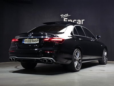 MERCEDES-BENZ E-CLASS - 4