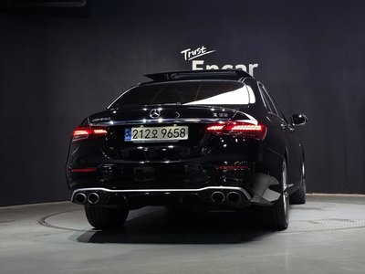 MERCEDES-BENZ E-CLASS - 3