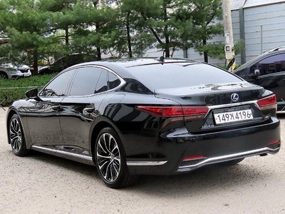 LEXUS LS - 2
