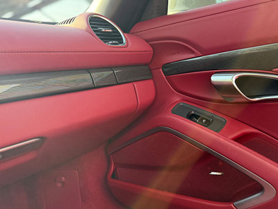 صورة مصغرة 16 لـ 2024 Porsche 718