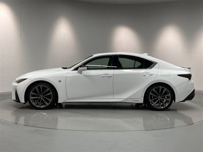 2023 Lexus IS photo 11
