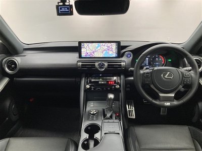 2023 Lexus IS photo 7