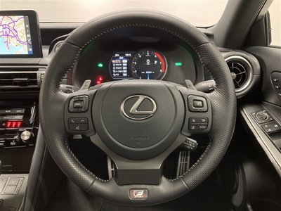 2023 Lexus IS photo 19