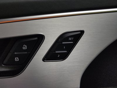 2022 AUDI Q8 — миниатюра 31