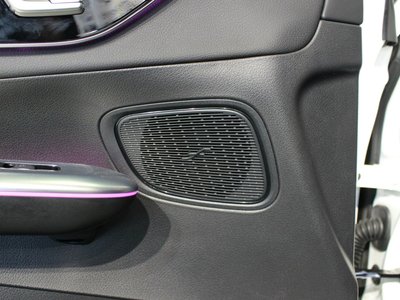 2026 Mercedes-BENZ GLC — миниатюра 34