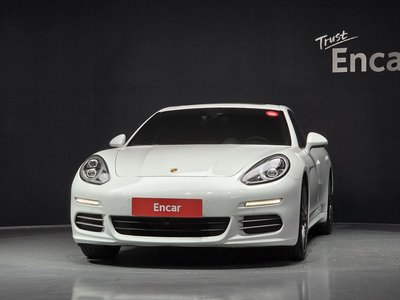 PORSCHE PANAMERA - 2