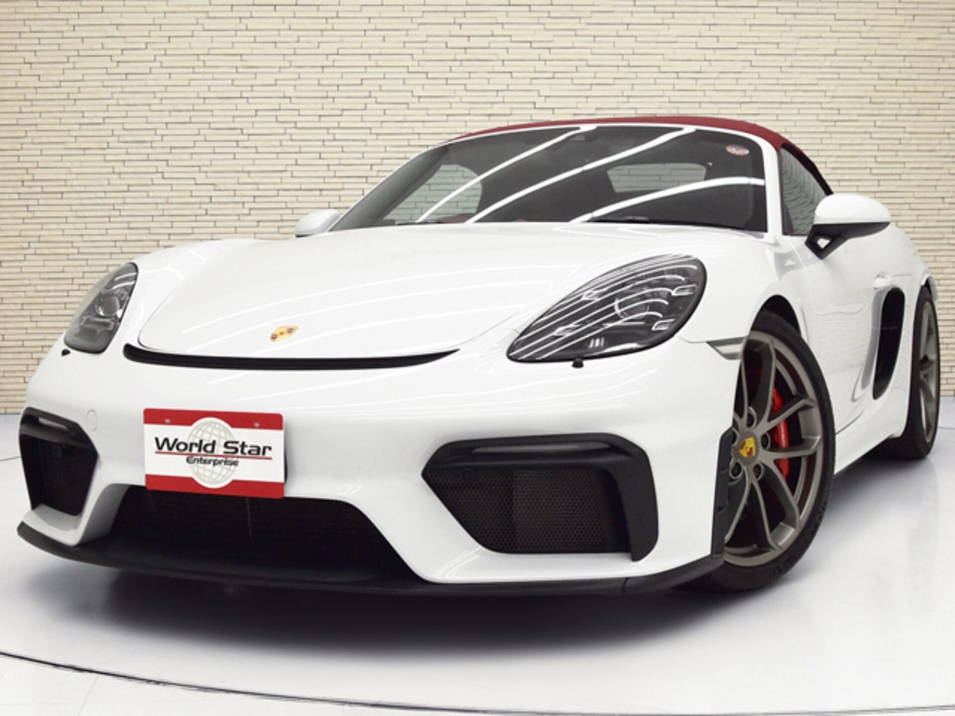 PORSCHE 718 SPYDER - View 1