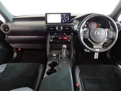 2025 Lexus IS 照片 2
