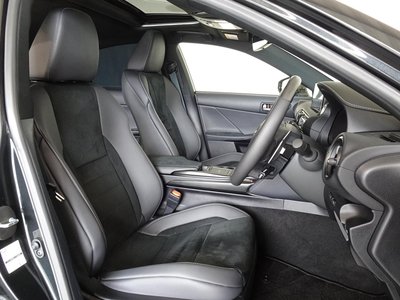 2025 Lexus IS 照片 8