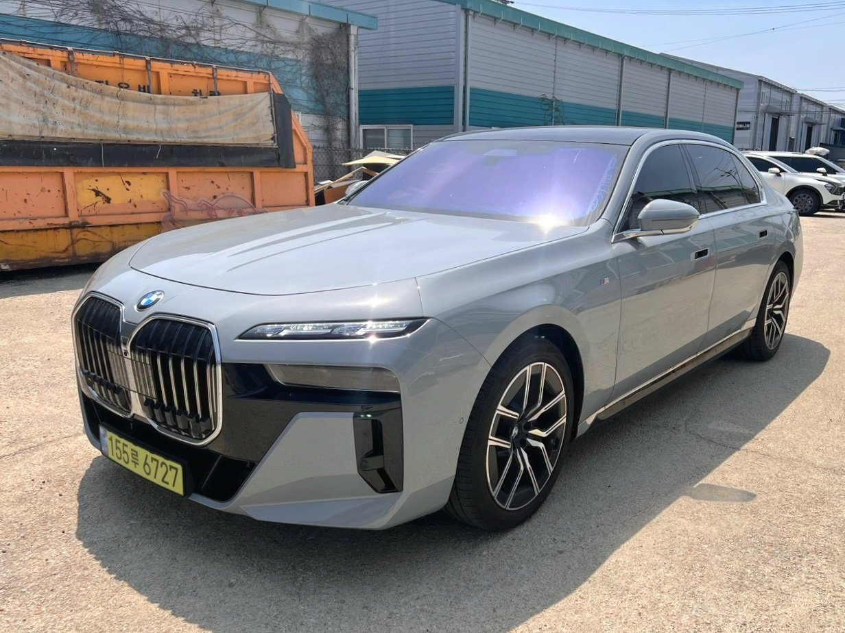 BMW 7 SERIES - View 1