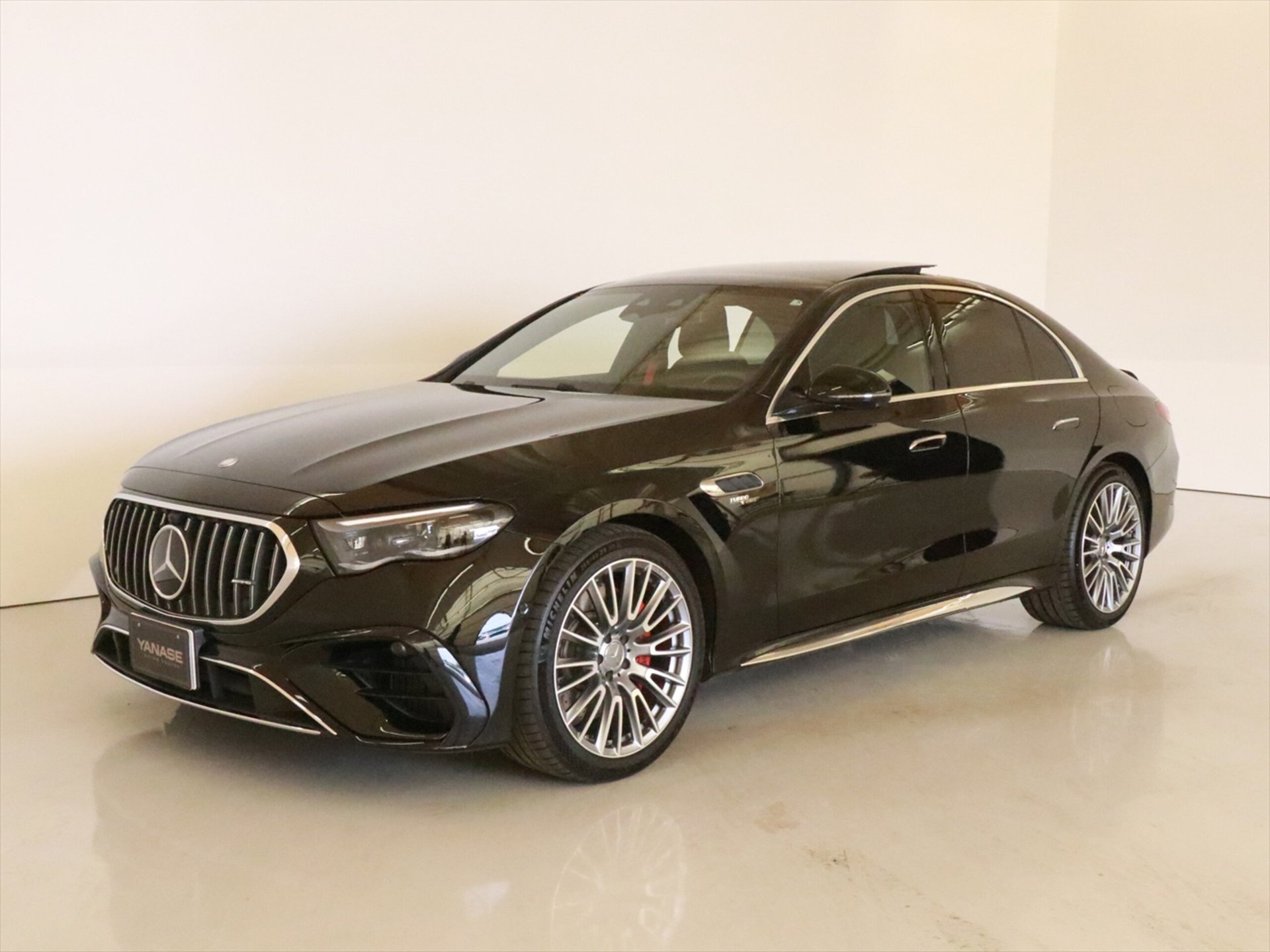 2025 Mercedes-BENZ E-CLASS AMG 照片 1
