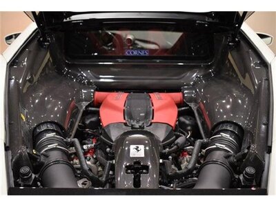 FERRARI F8 TRIBUTO - 9