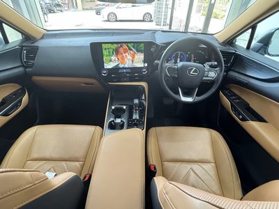 صورة مصغرة 16 لـ 2024 Lexus NX