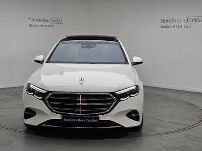 MERCEDES-BENZ E-CLASS - 2