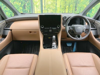2024 Toyota VELLFIRE photo 2