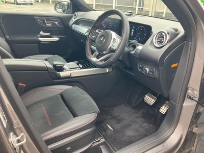 MERCEDES-BENZ GLB - 8