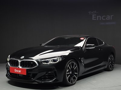 BMW 8 SERIES