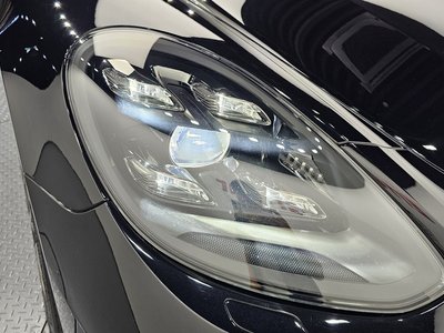 صورة 9 لـ 2018 Porsche PANAMERA