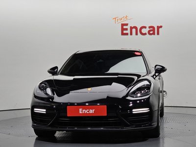 صورة 2 لـ 2018 Porsche PANAMERA