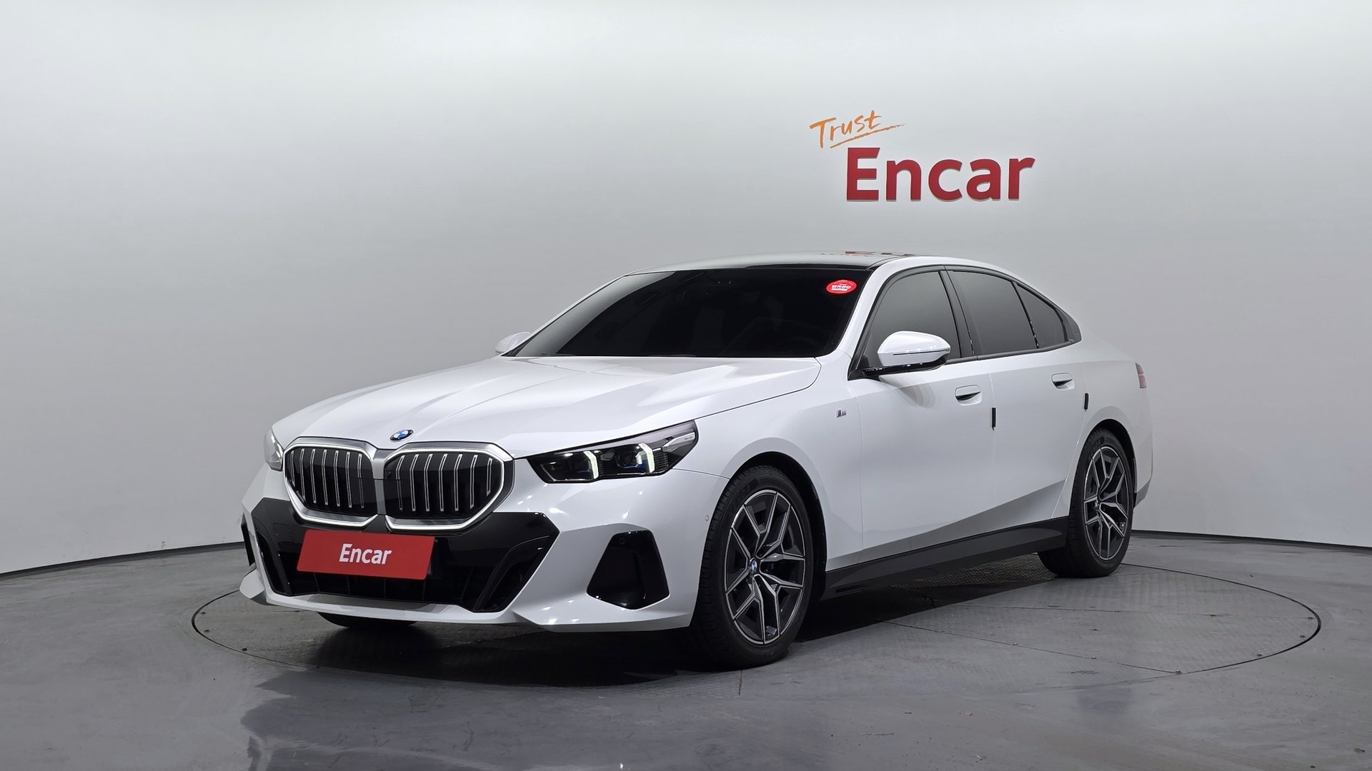 BMW 5 SERIES - View 1