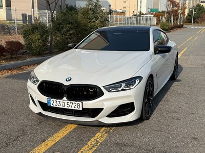 BMW 8 SERIES