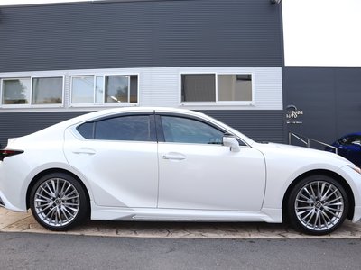 LEXUS IS - 4