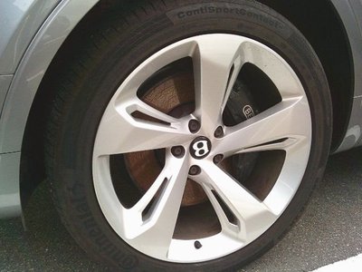 BENTLEY BENTAYGA - 8