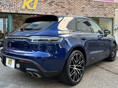 PORSCHE MACAN - 8